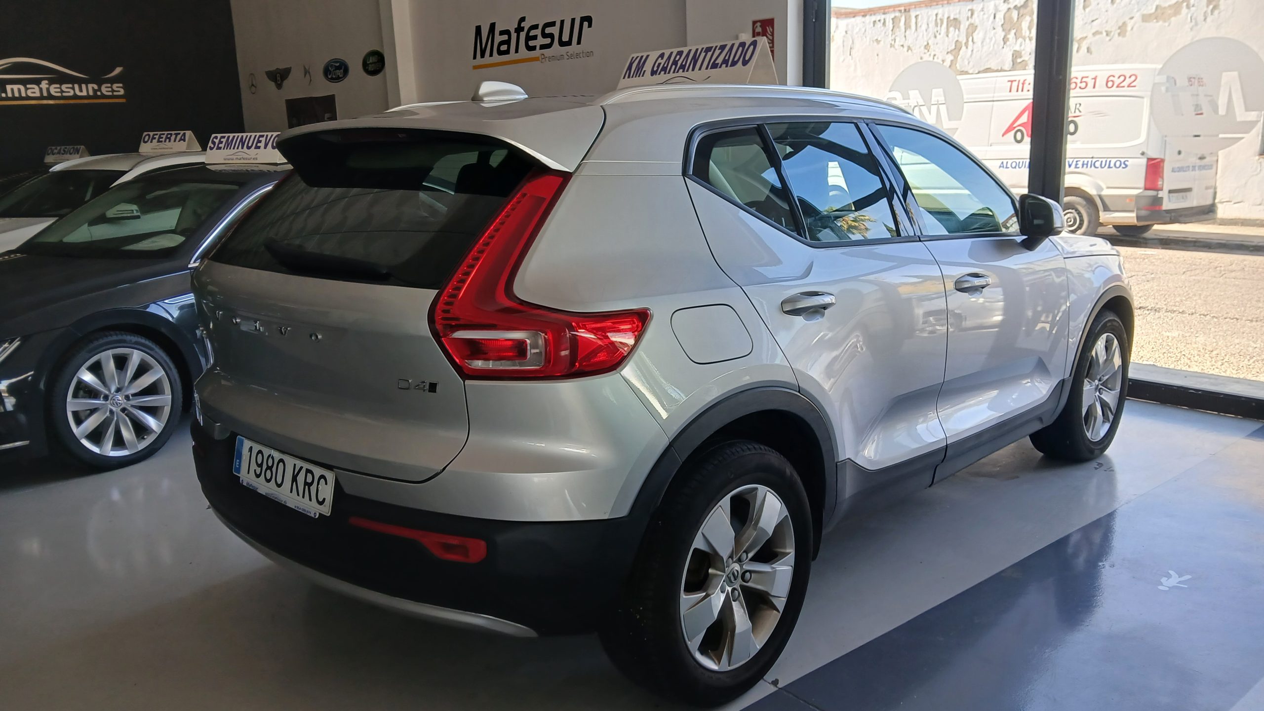 VOLVO XC40 DIESEL D4 MOMENTUM AWD AUTOMATICO 190 CV - Imagen 4