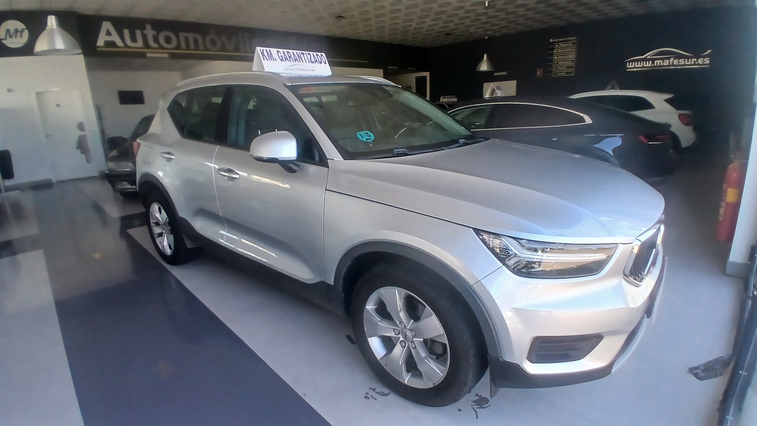 VOLVO XC40 DIESEL D4 MOMENTUM AWD AUTOMATICO 190 CV - Imagen 3