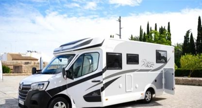 RENAULT MCLOUISE YEARLIN 83 g 165 CV 5 PLAZAS - Imagen 3