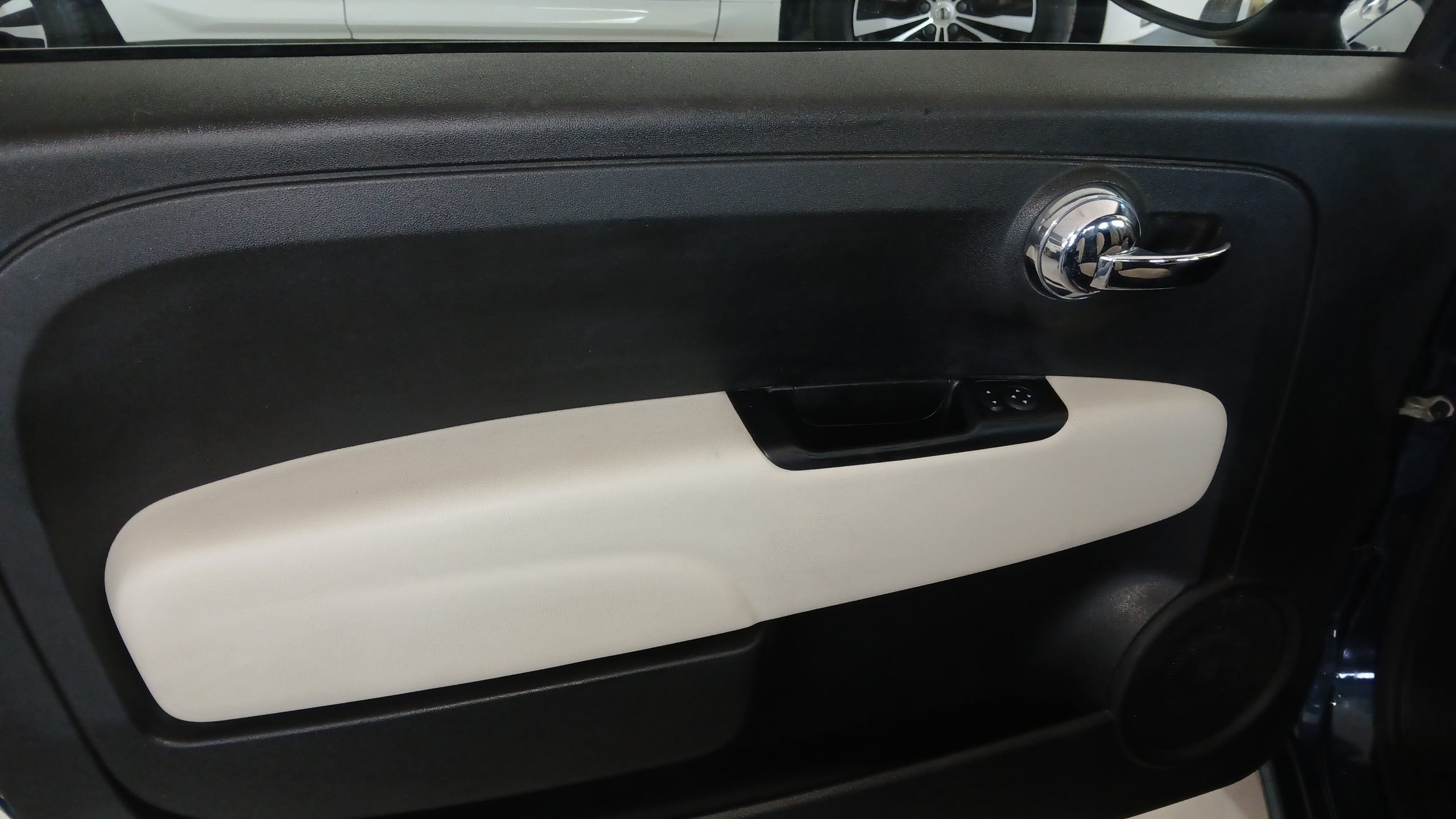 Fiat 500 Dolcevita 1.0 Hybrid 70 CV - Imagen 4