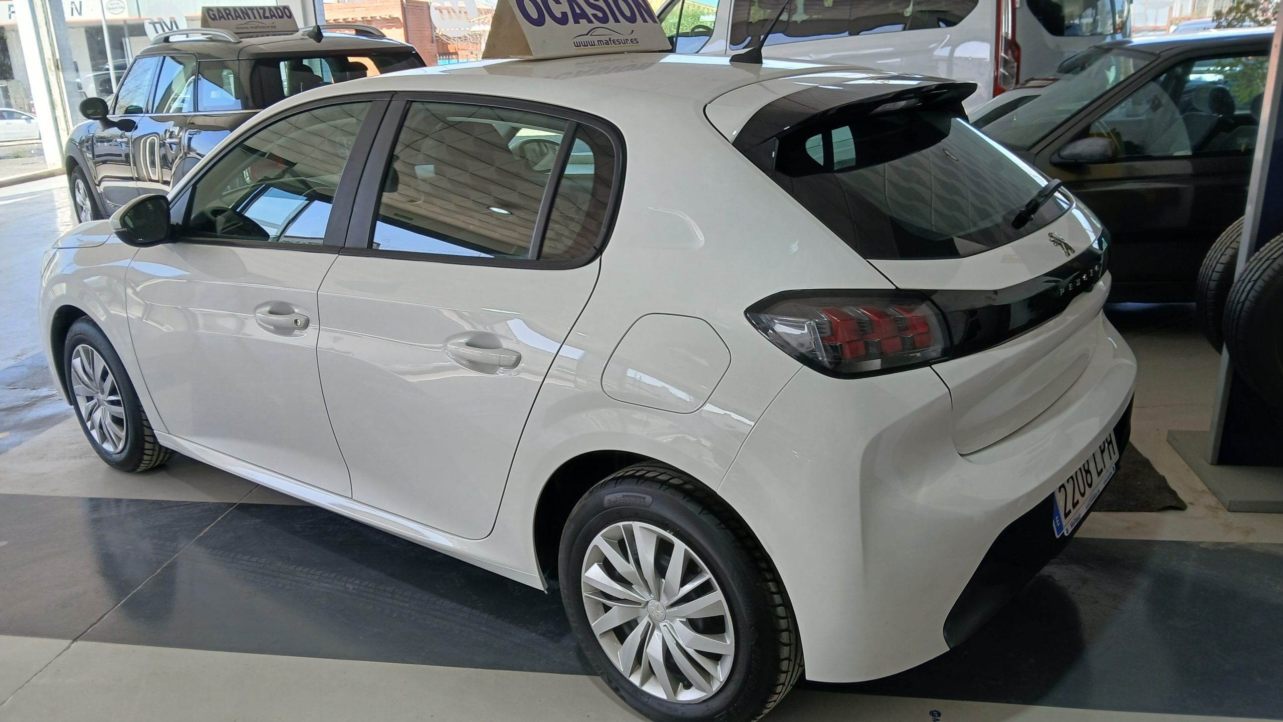 PEUGEOT 208 BlueHDi 100CV Active - Imagen 5