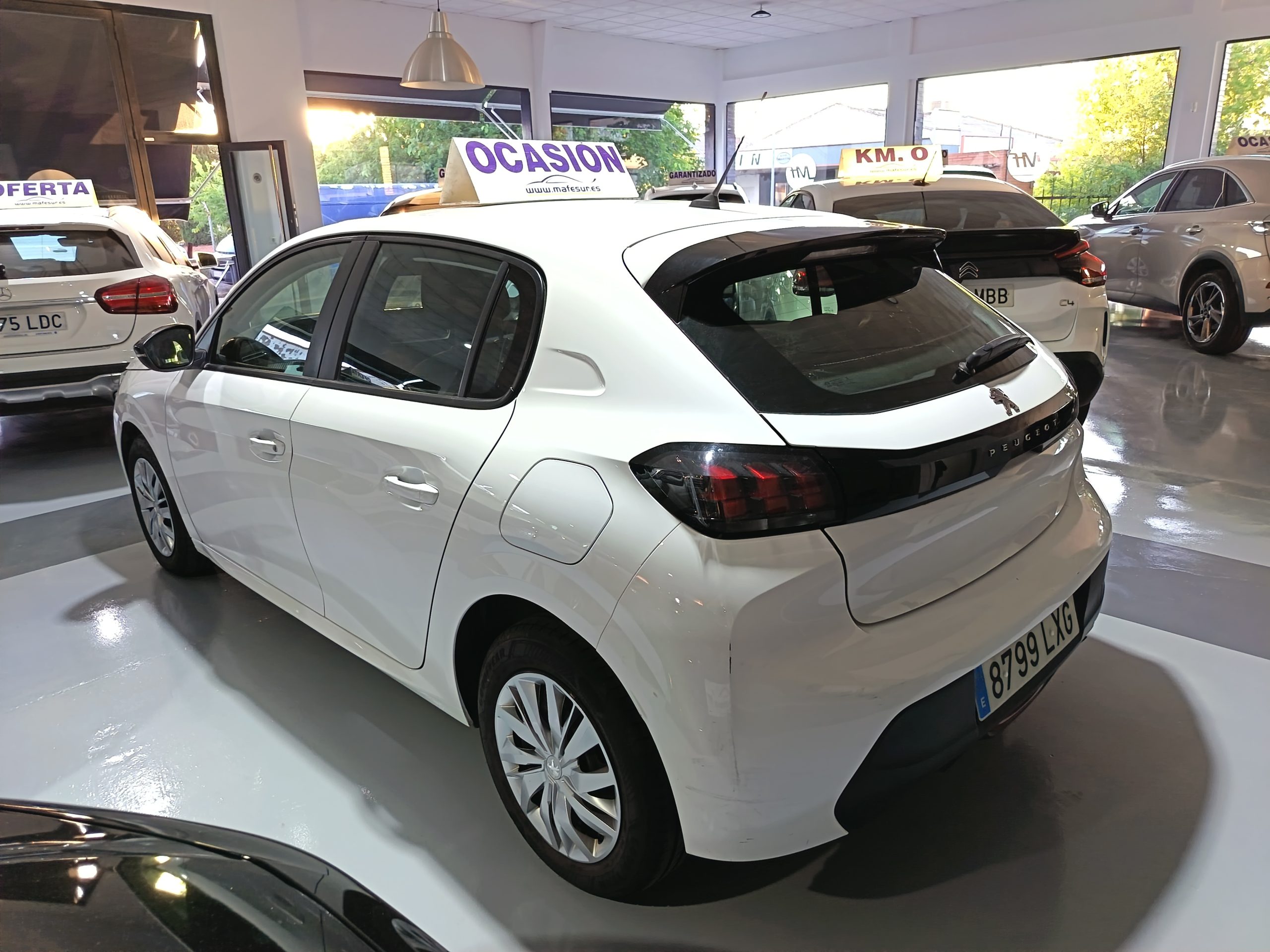PEUGEOT 208 BlueHDi 100CV Active (copia) - Imagen 11