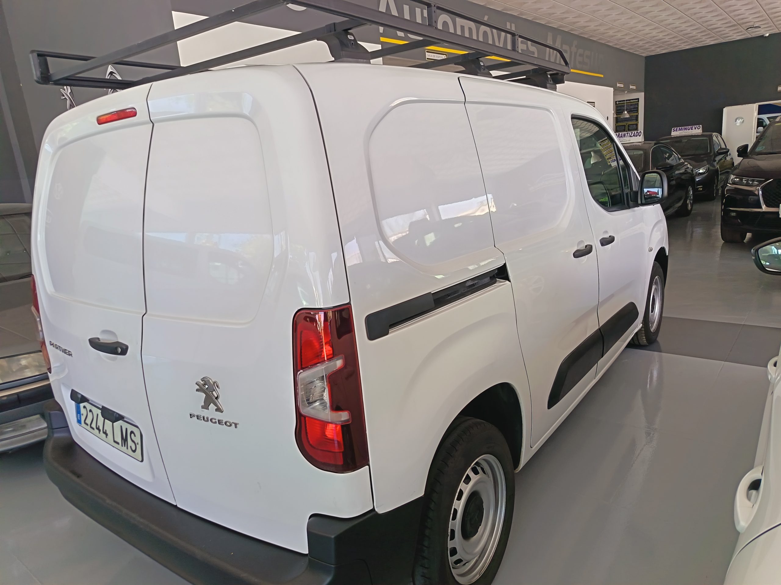 Peugeot Partner Pro Standard 1000kg BlueHDi 100 cv (copia) - Imagen 5