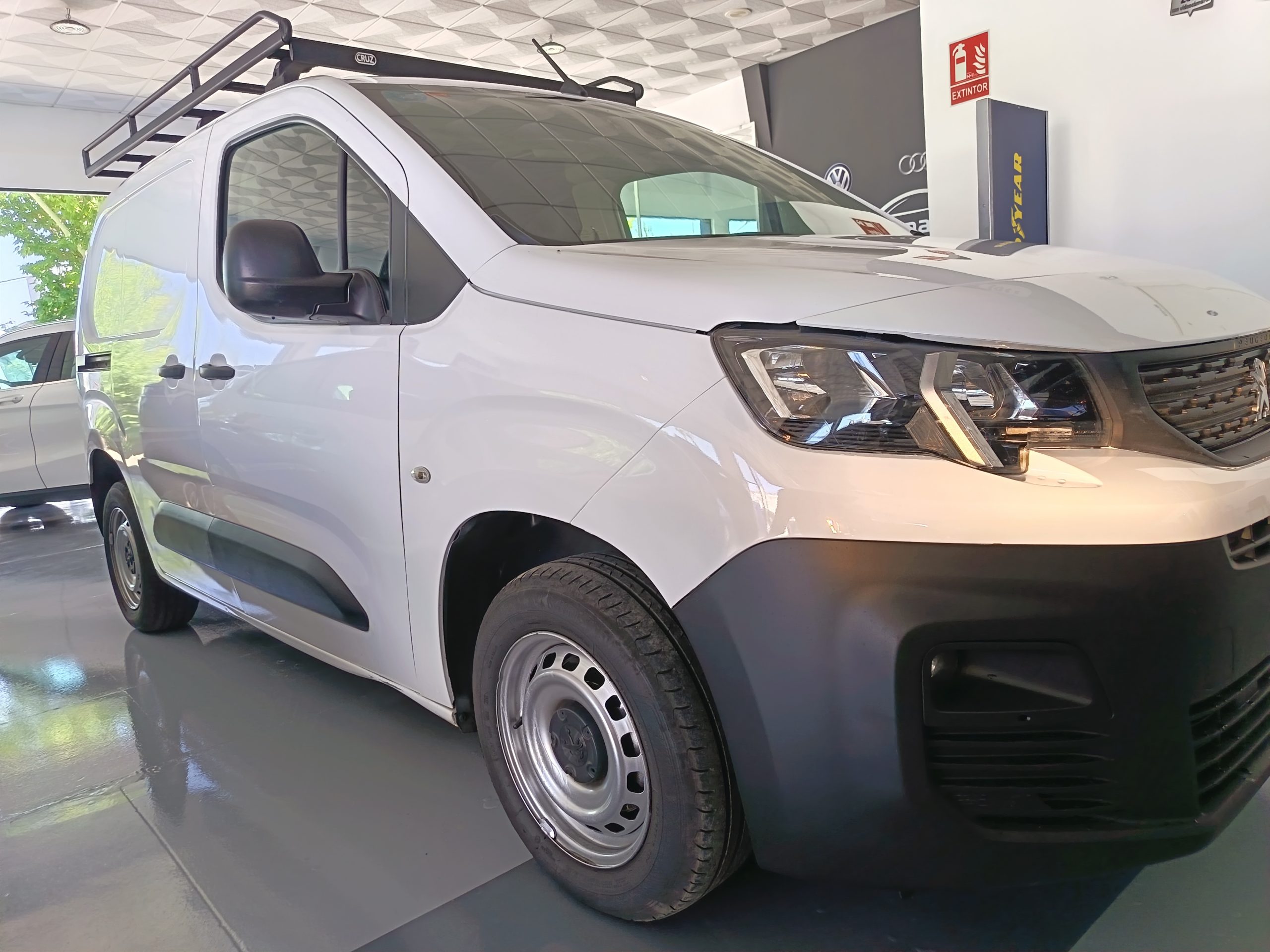 Peugeot Partner Pro Standard 1000kg BlueHDi 100 cv (copia) - Imagen 4