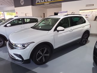 VOLKSWAGEN TIGUAN Life 2.0 TDI  (150CV) DSG 5 Puertas