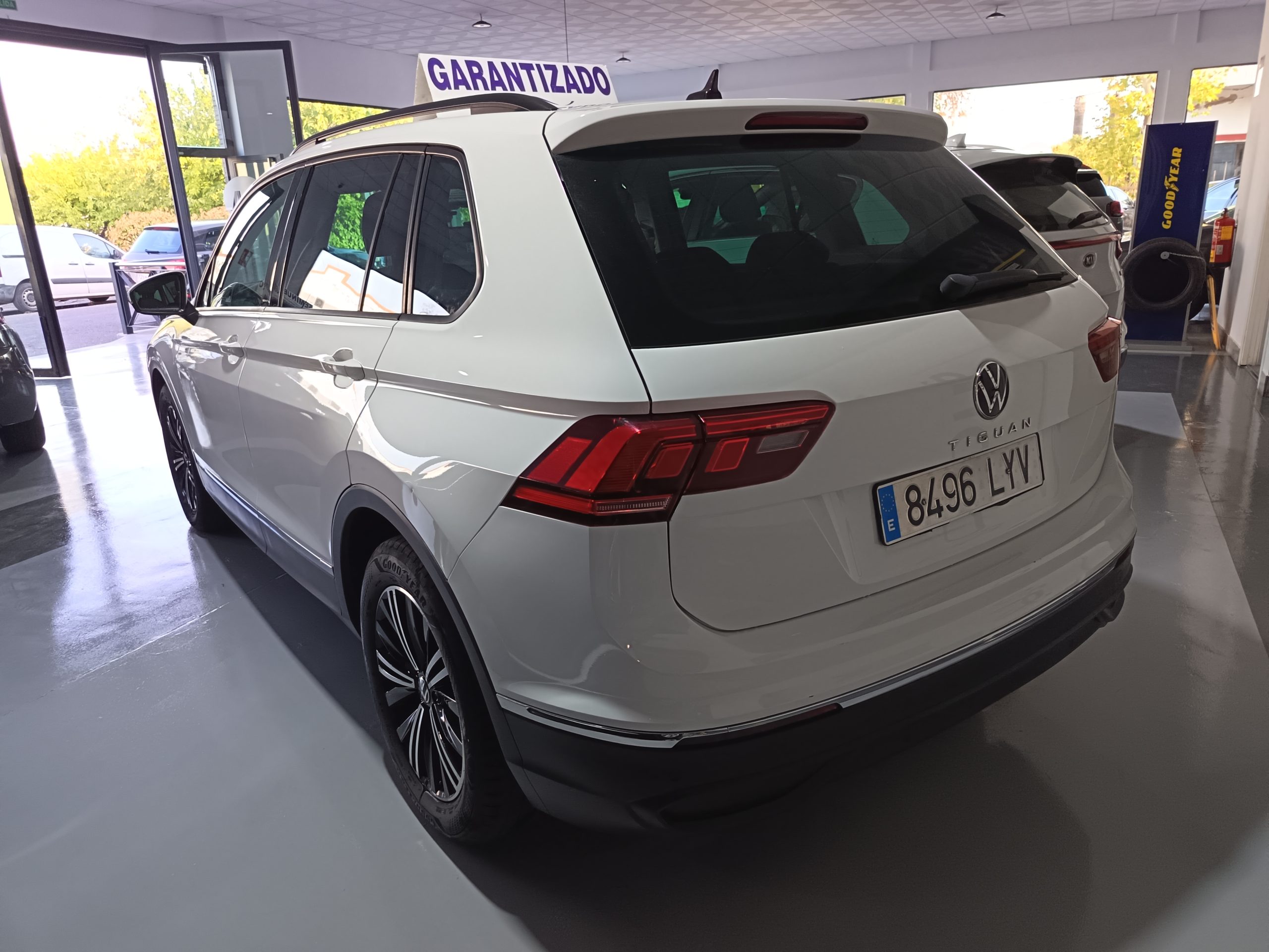 VOLKSWAGEN TIGUAN Life 2.0 TDI (150CV) DSG 5 Puertas - Imagen 3